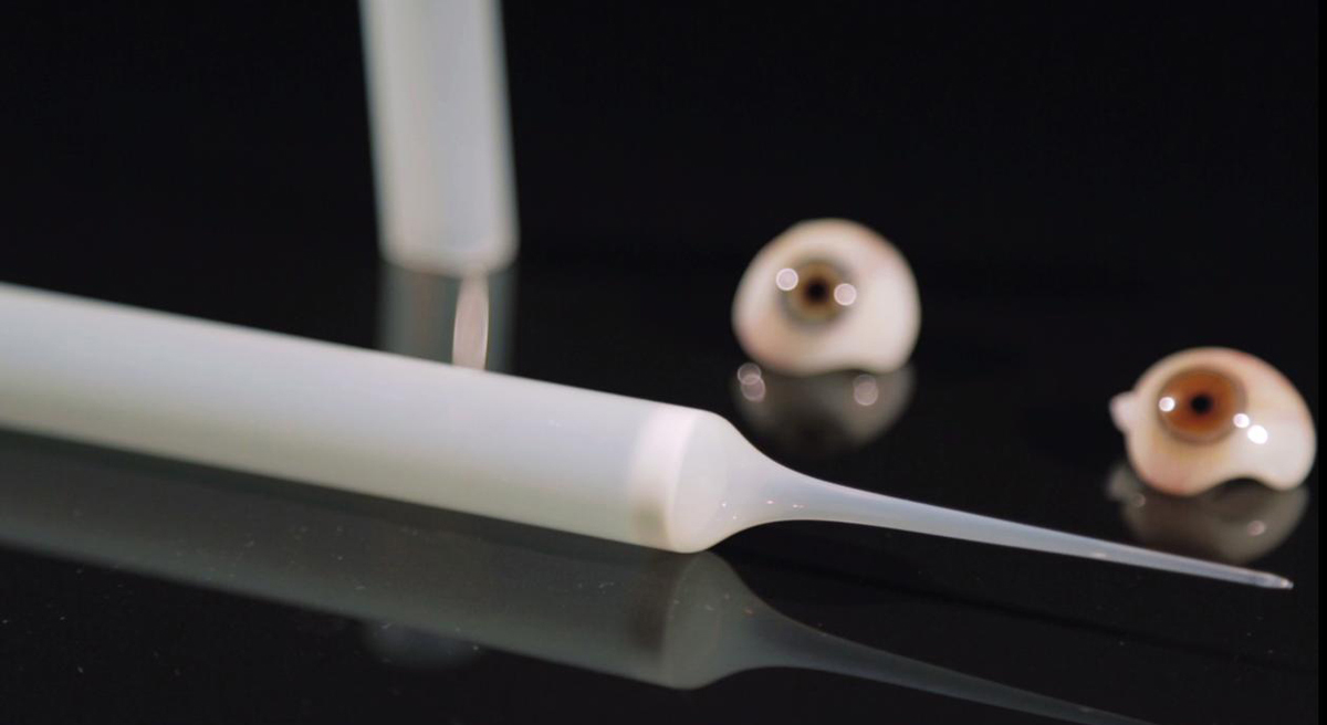Glass tube from Kryolithglas as starting material for artificial human eyes